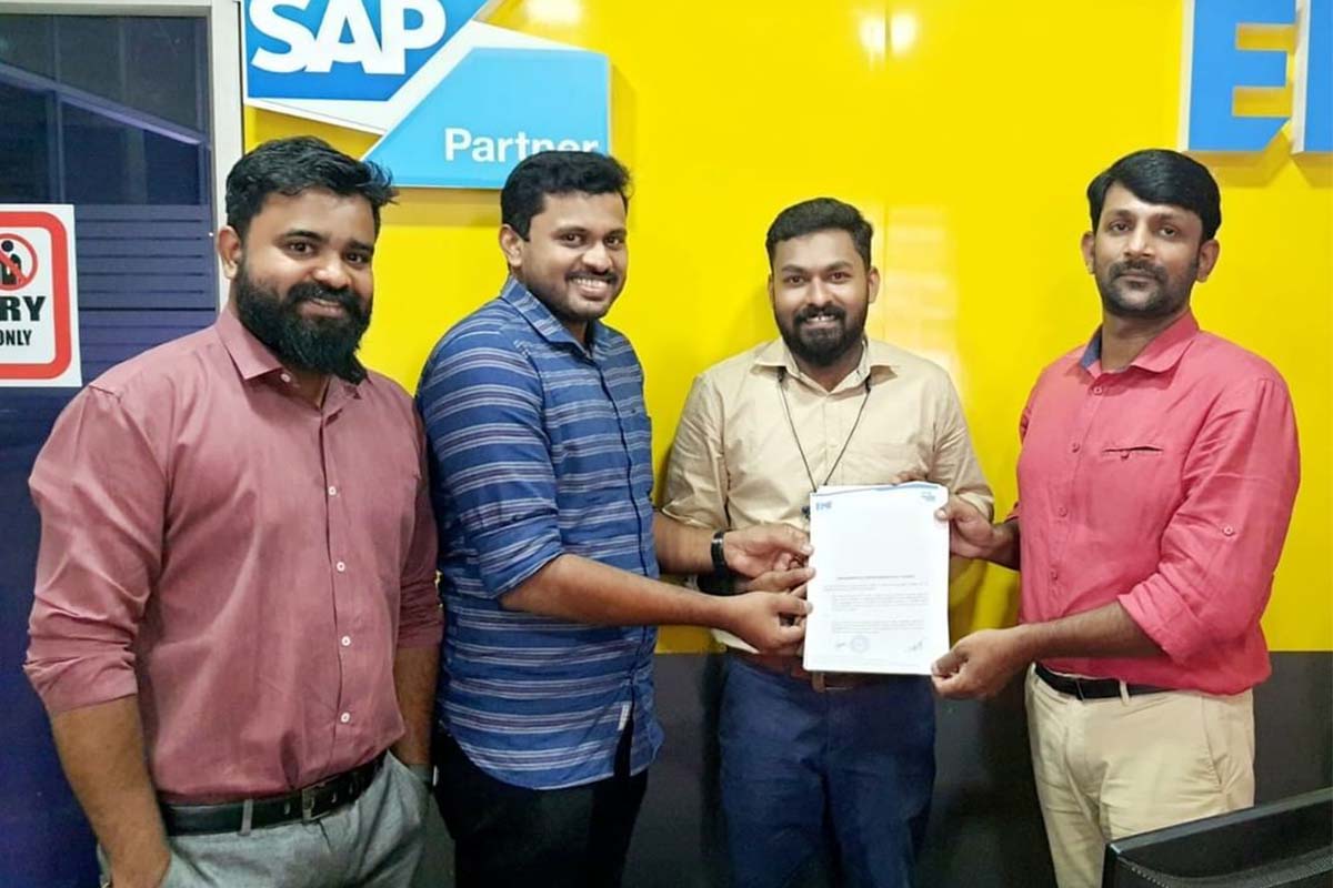 EME signed MOU with Accounts Solutions perinthalmanna.jpg